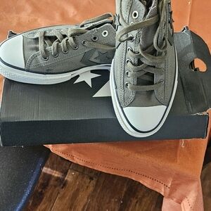 Converse Unisex High-Tops in Earthy Brown